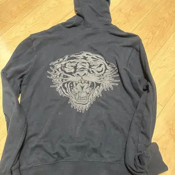 ED HARDY 블랙 후드티 M 사이즈