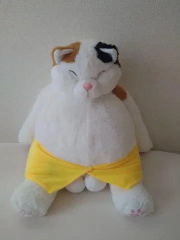 고양이 봉제 인형 노랑 팬츠