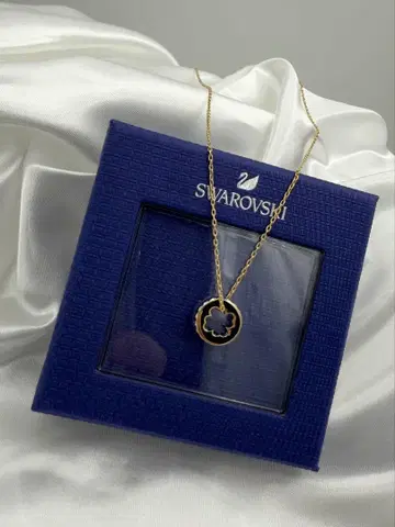 SWAROVSKI 스와로브스키 펜던트 목걸이 클로버 새상품급