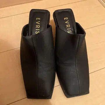 EVRIS 블랙 뮬