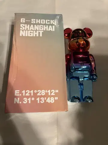 베어브릭 G-SHOCK 400%
