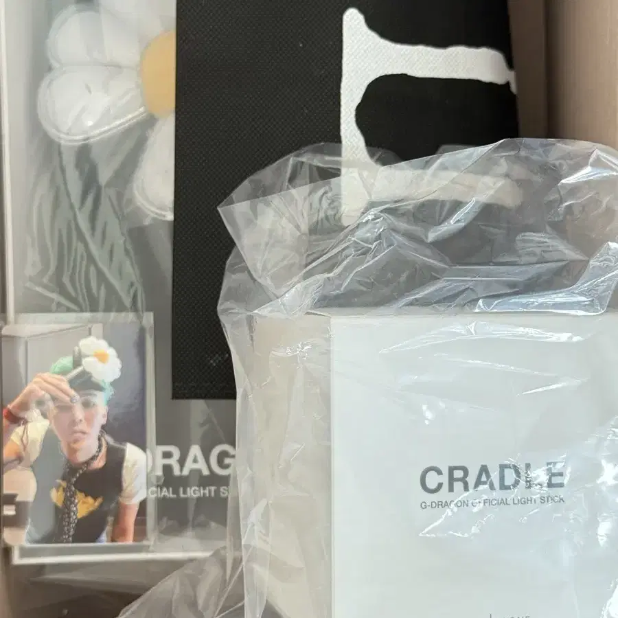 G-DRAGON Light Stick Pouch Photocard Set Flower Official