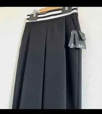 택 포함 새상품  릴랙스 울 팬츠