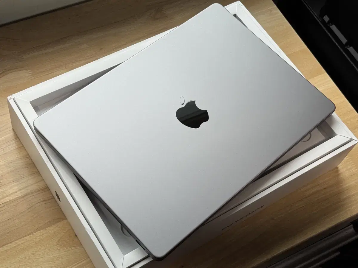 Grade S MacBook Pro M1 Pro 14-inch 16GB 512GB