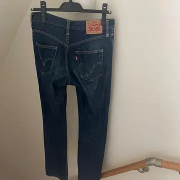 리바이스 다크 블루 스키니 청바지