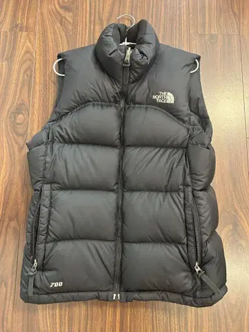THE NORTH FACE 700 블랙 다운 베스트