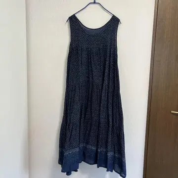 오늘 가격 인하 새상품급 nest robe 네이비 도트 무늬 롱 원피스