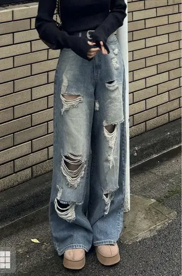 데미지 컷 루즈 데님 팬츠 [cu525]