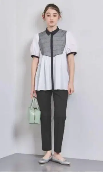 새상품 UNITED ARROWS 샤이니 슬림 팬츠 40