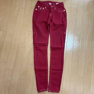 TRUE RELIGION 레드 스키니 데님 23