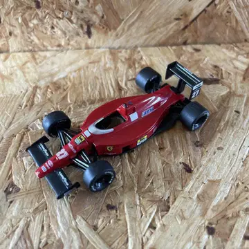 F1 교쇼 페라리 F1-89 1/64 미니카