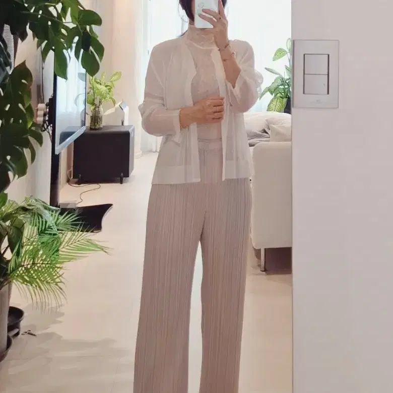 PLEATS PLEASE アイボリー カジュアルパンツ Like New. Pleats Please January Cream Pants 3 Greige Issey