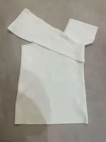 화이트 티셔츠 F 사이즈