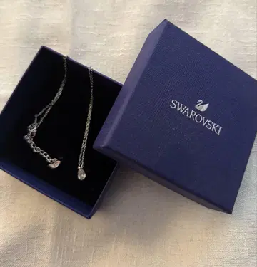 SWAROVSKI 목걸이 물방울 모양