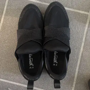 nudiewalk 블랙 슬립온 25cm