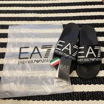 EA7 Emporio Armani 블랙 샌들 42