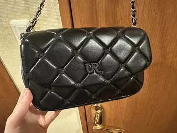 블랙 퀼팅 숄더백