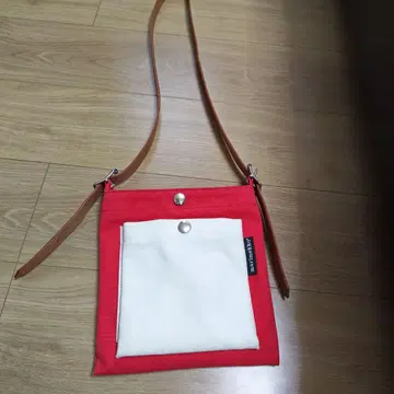 마리메코 빨간색 캔버스 숄더백