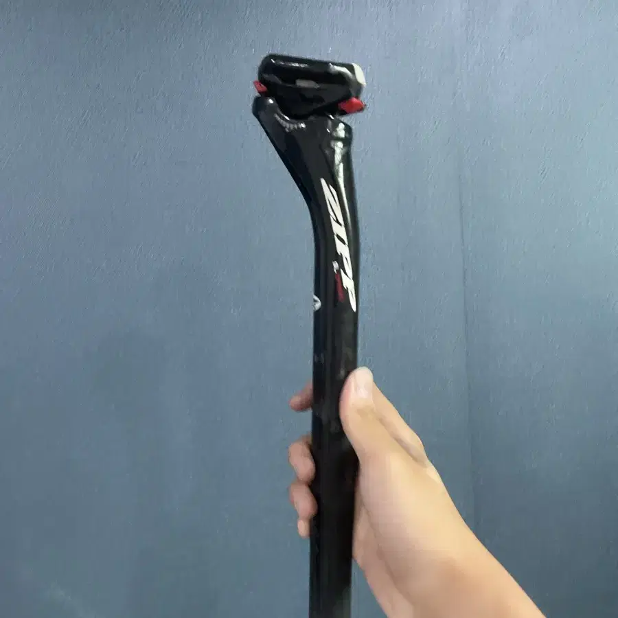 ZIPP カーボンサドル: JOHN SHOPのブログ