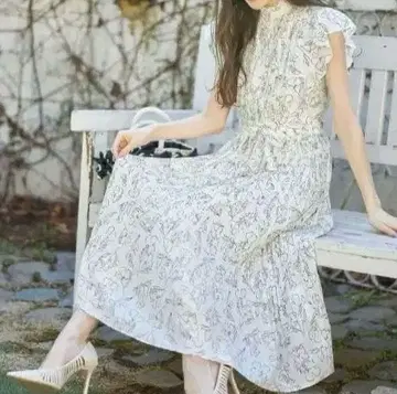 tocco closet 라인 플라워 플리츠 롱 원피스