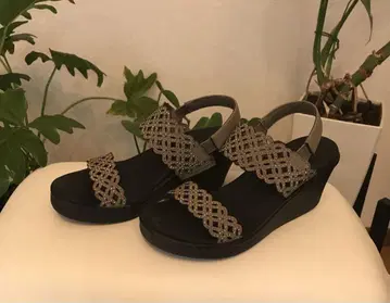 새상품급 스케쳐스 샌들 사이즈 S~M
