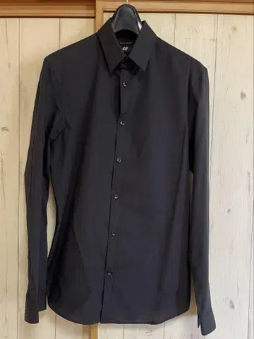 H&M EASY IRON 블랙 셔츠 M 사이즈