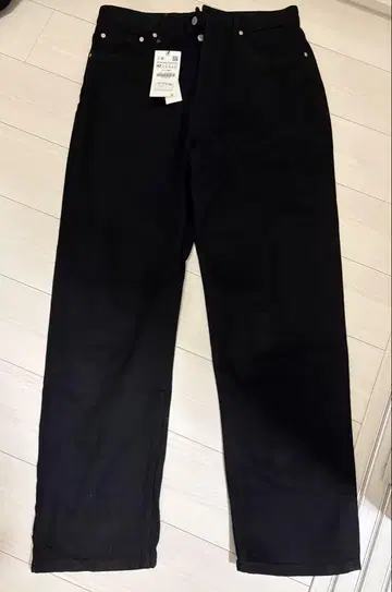 자라 블랙 데님 팬츠 사이즈 42