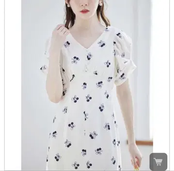 새상품 토코 클로젯 체리 패턴 롱 원피스 반팔 화이트 체리 패턴