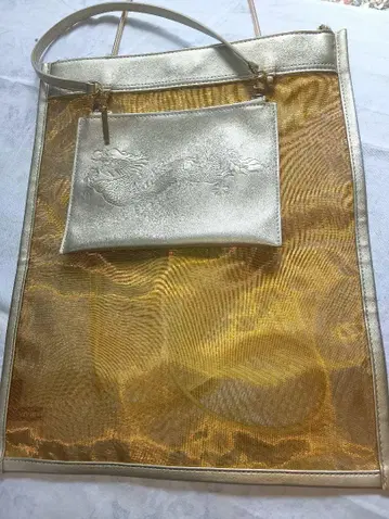 골드 메쉬 토트백 클러치백