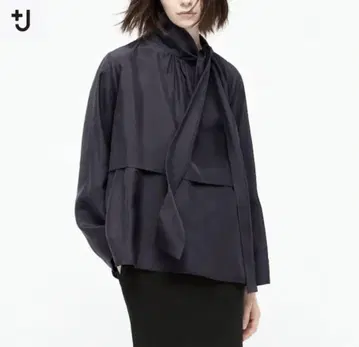 유니클로 +J 보타이 블라우스 실크 100% size M 블랙 검정