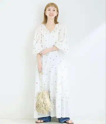 B.C STOCK 플라워 자수 원피스
