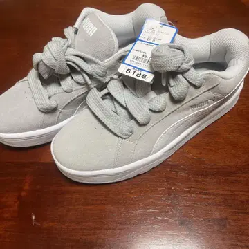 미사용 새상품 PUMA 그레이 스웨이드 스니커즈 27.0cm