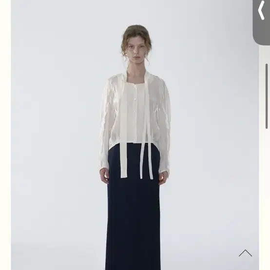 Ribbonbit Tippy Shirring Blouse Vネック（V-neck Lace Ribbon