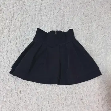 미셸 마카롱 슬림 레그 스커트 M 사이즈