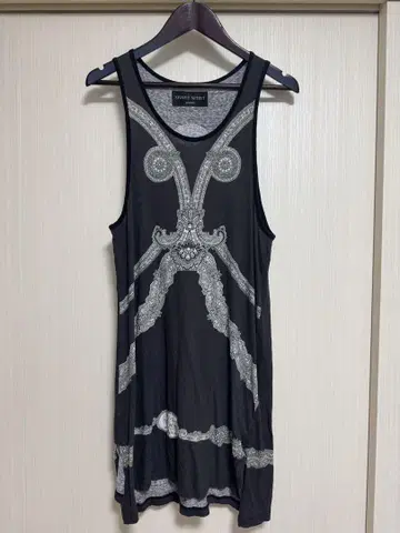 share spirit 탱크탑 페이즐리