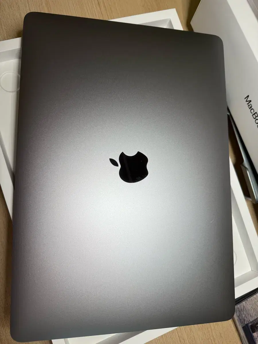 2020 M1 MacBook Pro 13-inch Space Gray 8/256