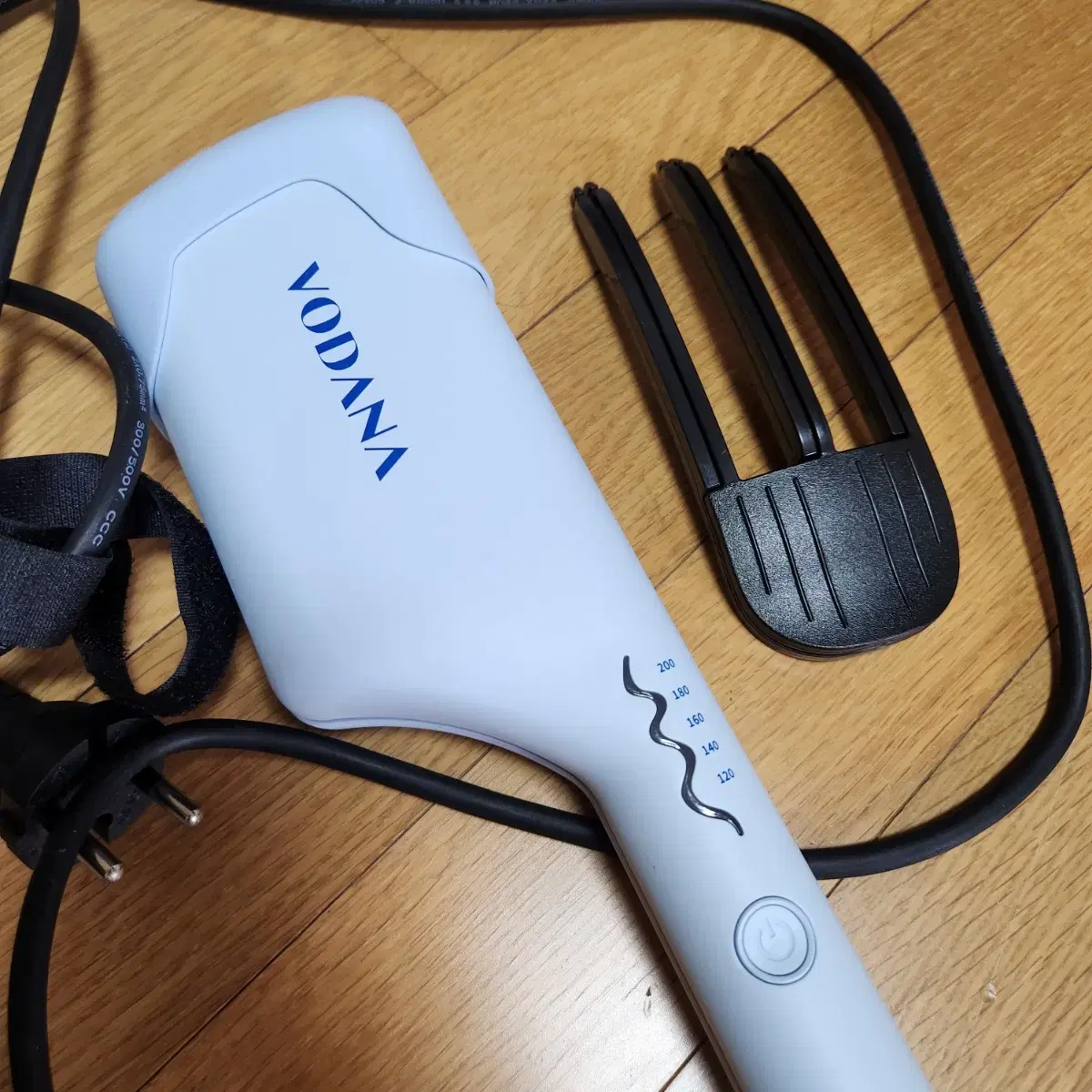 Vodana Wave Iron 40mm (with hair clip)