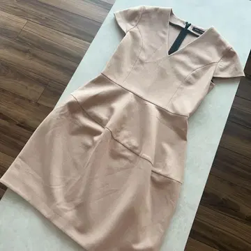 YOKO CHAN 베이지 반팔 무릎 기장 원피스 36