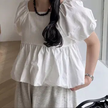 Kastane 마쉬멜로우 블라우스