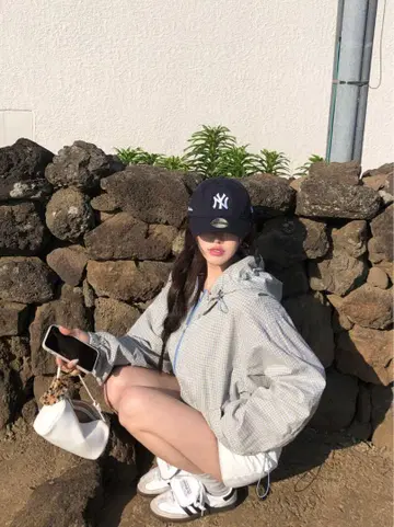 레인 체크 후드티