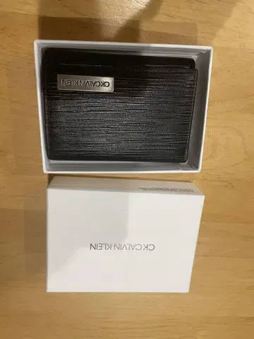 CK CALVIN KLEIN 블랙 3단 폴더형 지갑