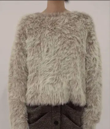 Hella 헬라 UNEVENNESS SHAGGY KNIT 스웨터 완판