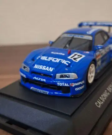 EBBRO P-4 JGTC 2001 카르소닉 스카이라인 R34