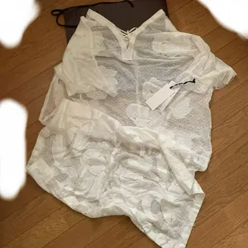 그레이스 콘티넨탈 그레이스 컷워크 판초 드레스 화이트