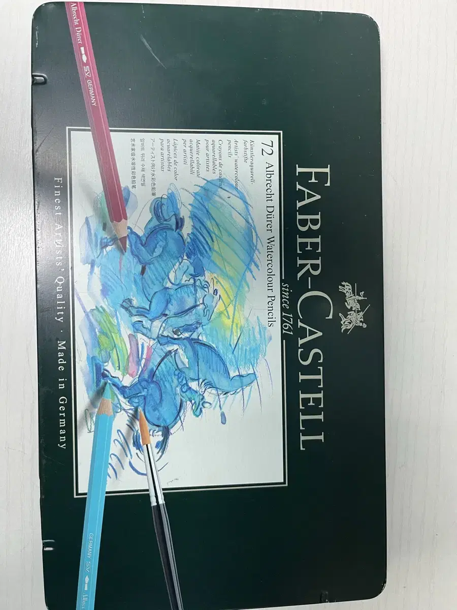 Faber-castell 72-color watercolor pencils.