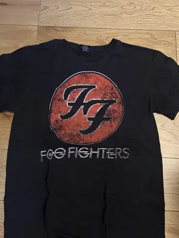 FOO FIGHTERS 블랙 티셔츠