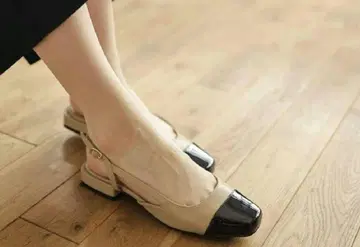 세스토 SESTO 스퀘어토 로우 힐 스트랩 펌프스 24.0