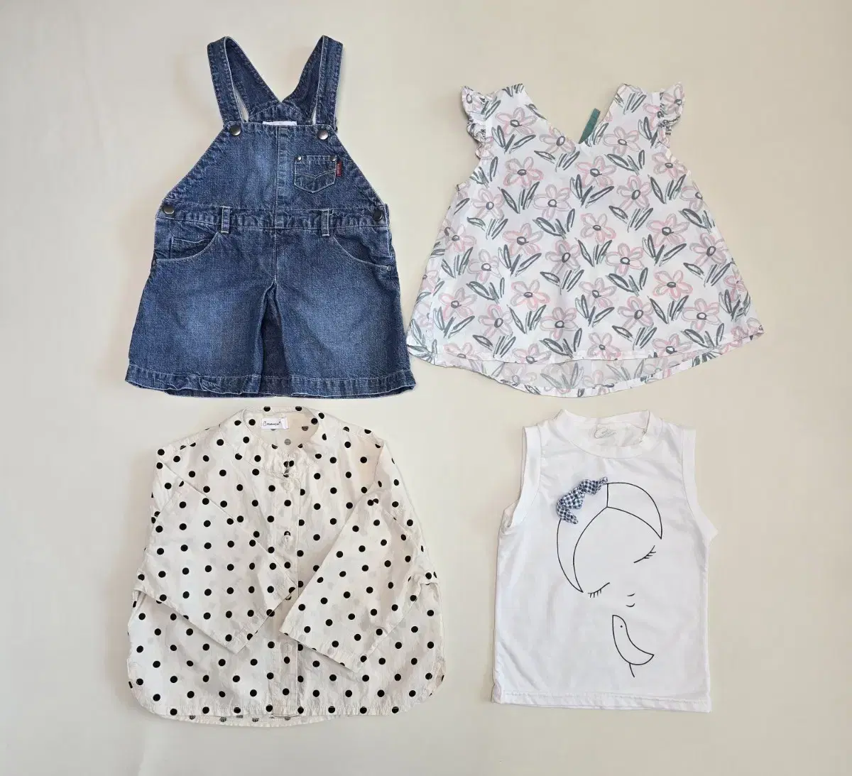 Girls' clothes, 4 pieces in bulk