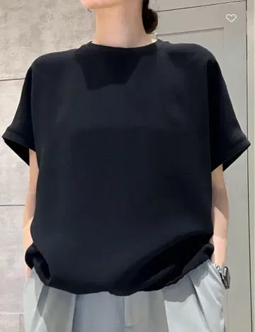 미사용 새상품 UNITED ARROWS 블랙 크루넥 반팔 셔츠