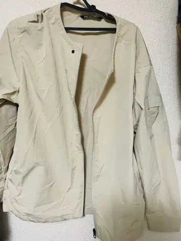 노카라 베이지 자켓